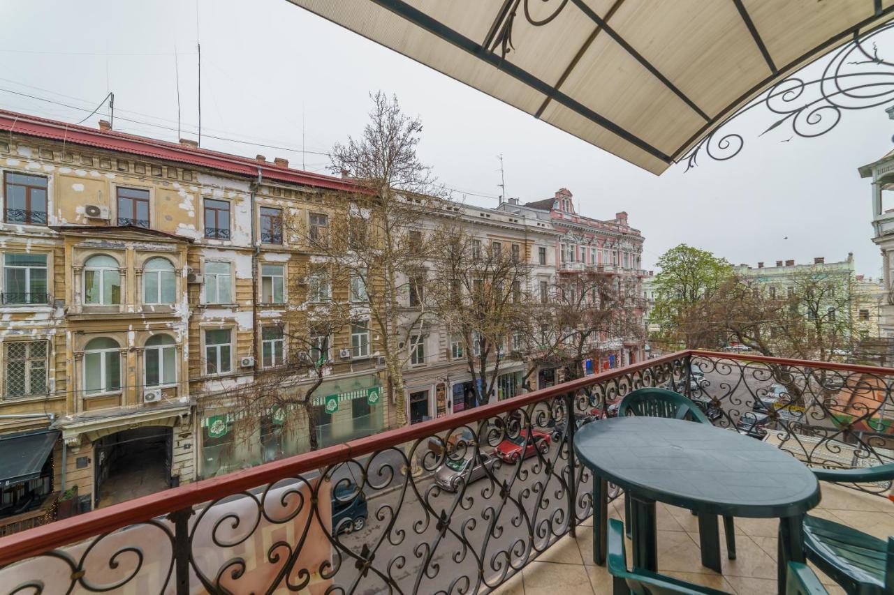 Katerynyska 2 Level Apartment With Sauna Odessa Exterior foto